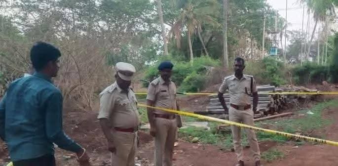 ಚಿತ್ರದುರ್ಗ: ಹಳೇ ದ್ವೇಷ ಹಾಗೂ ರಾಜಿ ವಿಚಾರಕ್ಕೆ ಗಲಾಟೆ; ದೊಡ್ಡಪ್ಪನಿಂದಲೇ ತಮ್ಮನ ಮಗನ ಹತ್ಯೆ