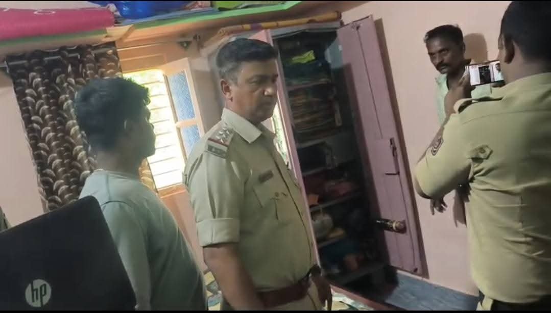 ದೊಡ್ಡಬಳ್ಳಾಪುರ: ಹಾಡಹಗಲೇ ಮನೆ ಬೀಗ ಒಡೆದು ಲಕ್ಷಾಂತರ ಮೌಲ್ಯದ ಚಿನ್ನಾಭರಣ, ನಗದು ಕಳ್ಳತನ!