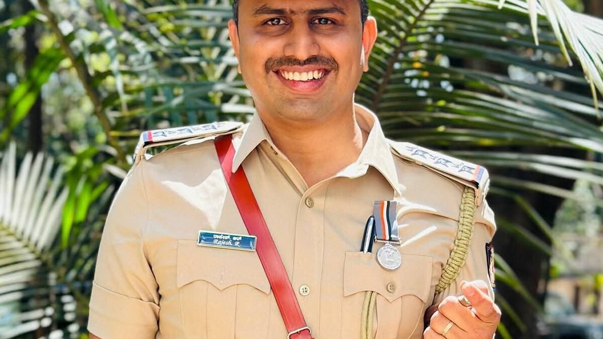 ಹನೂರು ತಾಲೂಕಿನ ಹೆಮ್ಮೆ: ಸಿಐಡಿ ಇನ್ಸ್‌ಪೆಕ್ಟರ್ ರಾಜೇಶ್ ಆರ್. ಅವರಿಗೆ ‘ಮುಖ್ಯಮಂತ್ರಿ ಪದಕ’ ಗೌರವ