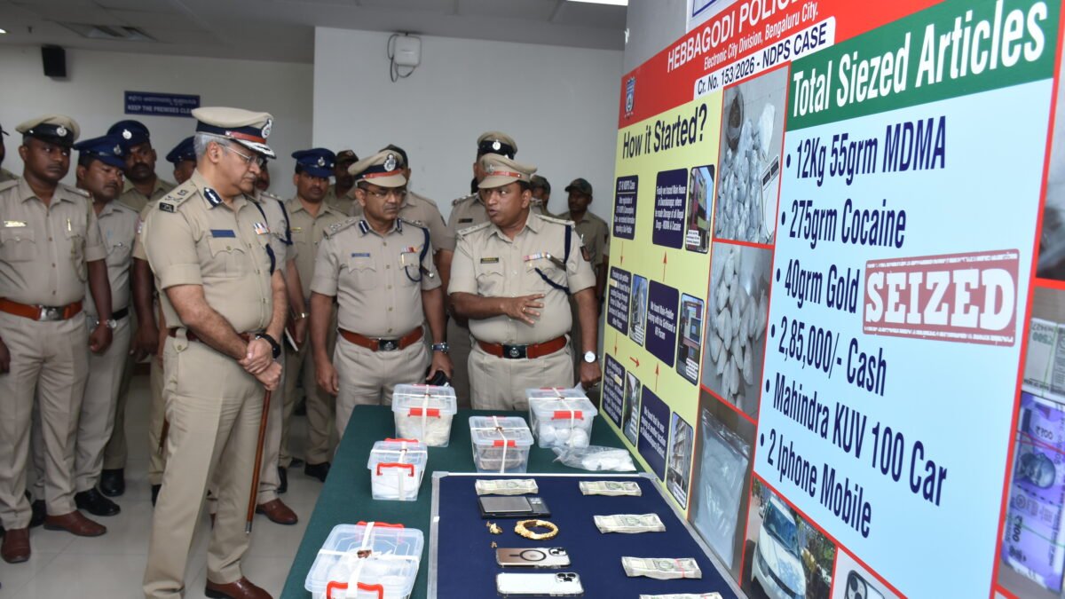 ಬೆಂಗಳೂರಿನಲ್ಲಿ ಬೃಹತ್ ಮಾದಕ ವಸ್ತುಗಳ ಬೇಟೆ, ಕೋಟಿ ಕೋಟಿ ಮೌಲ್ಯದ ನಿಷೇಧಿಕ ವಸ್ತು ಜಪ್ತಿ, ನ್ಯಾಯಾಂಗ ಬಂಧನದಲ್ಲಿ ಪೆಡ್ಲರ್ಗಳು