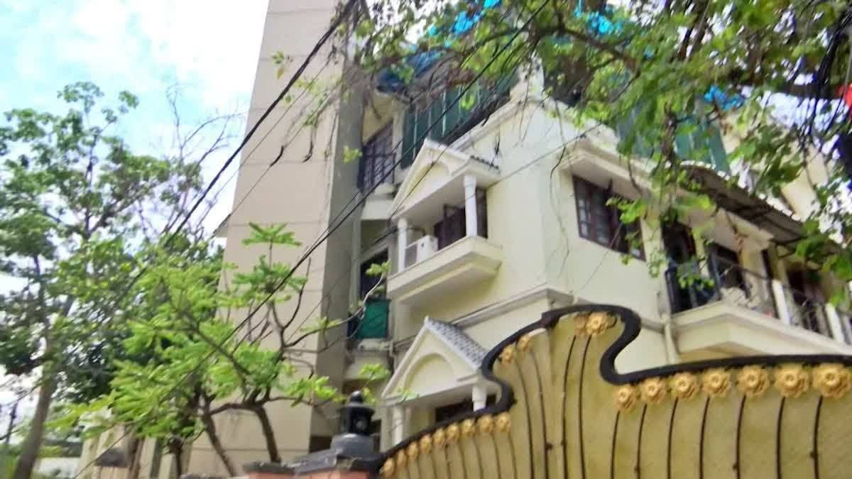 ಹೈದರಾಬಾದ್: ನಿವೃತ್ತ ಐಪಿಎಸ್ ಅಧಿಕಾರಿಯ ಪತ್ನಿಯ ಭೀಕರ ಕೊಲೆ; ಮನೆ ಕೆಲಸದವಳಿಂದಲೇ ಸ್ಕೆಚ್!