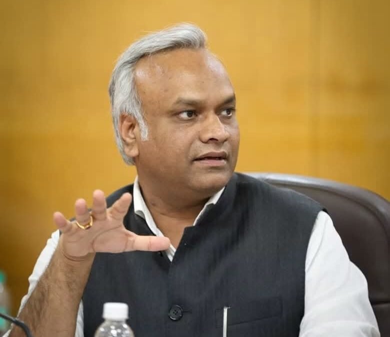 ಅಪ್ರಾಪ್ತ ವಯಸ್ಕರಿಗೆ ಮದ್ಯ ಮಾರಾಟ ತಡೆಗೆ ಕಠಿಣ ಕ್ರಮ: ನಗರ ಪೊಲೀಸ್ ಅಧಿಕಾರಿಗಳಿಗೆ ಹೈ ಅಲರ್ಟ್ ನಿರ್ದೇಶನ ಕೊಟ್ಟ ಗೃಹಮಂತ್ರಿ!