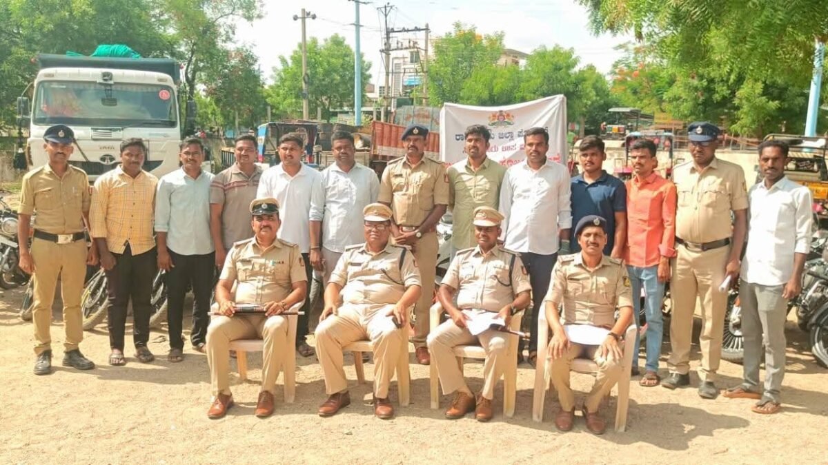 ಬಳಗಾನೂರು ಪೊಲೀಸರ ಭರ್ಜರಿ ಕಾರ್ಯಾಚರಣೆ: ಬೈಕ್ ಕಳ್ಳರ ಅಂತರರಾಜ್ಯ ಜಾಲ ಭೇದಿಸಿ 35.20 ಲಕ್ಷ ಮೌಲ್ಯದ 50 ಬೈಕ್‌ಗಳ ಜಪ್ತಿ, ಐವರು ಅಂದರ್!