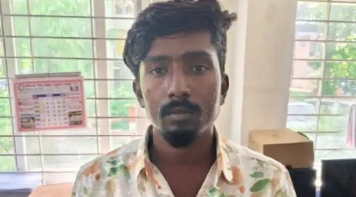 ಮಹಜರು ವೇಳೆ ಪೊಲೀಸರ ಮೇಲೆ ಹಲ್ಲೆ: ಎಸ್ಕೇಪ್ ಆಗಲು ಯತ್ನಿಸಿದ ರೌಡಿಶೀಟರ್ ಹತ್ಯೆ ಕೇಸ್ ಆರೋಪಿ ಕಾಲಿಗೆ ಬಿದ್ದಿತು ಗುಂಡು!