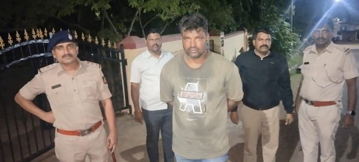 ಪೊಲೀಸರ ಮೇಲೆಯೇ ಹಲ್ಲೆ ನಡೆಸಿ ಪರಾರಿಯಾಗಿದ್ದ ರೌಡಿ ಶೀಟರ್ ‘ಮಚ್ ಮಂಜ’ ಕೊನೆಗೂ ಅರೆಸ್ಟ್!