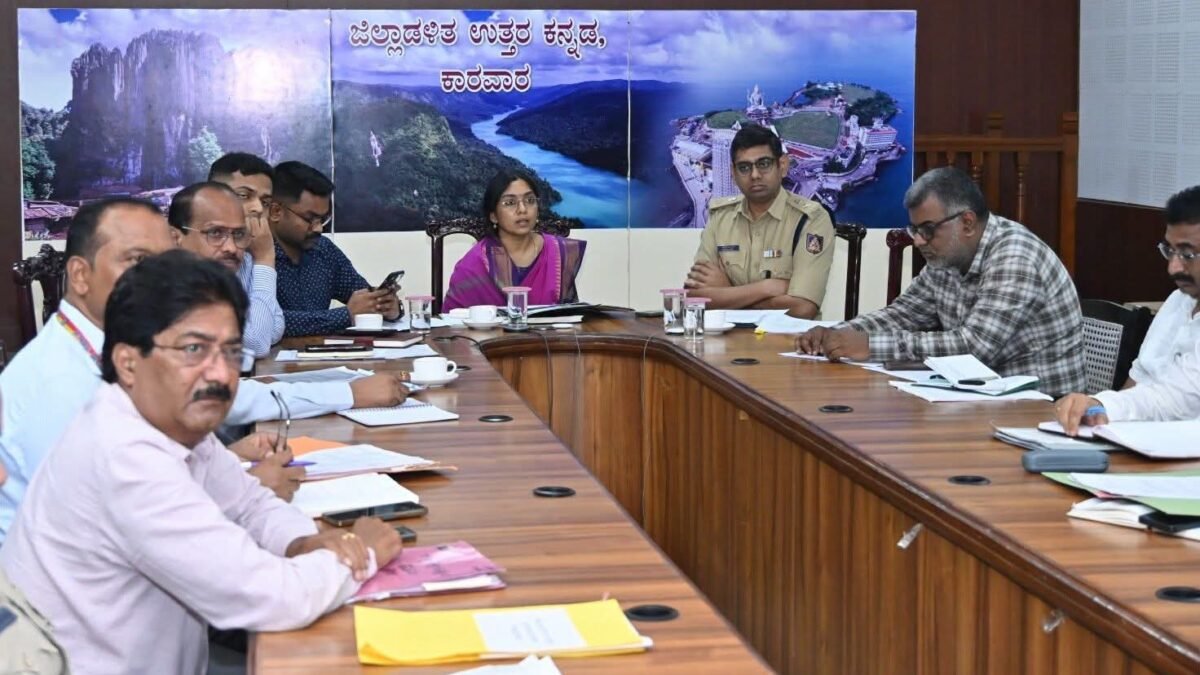 ಓವರ್‌ಲೋಡ್ ವಾಹನಗಳ ವಿರುದ್ಧ ಕಠಿಣ ಕ್ರಮ – ರಸ್ತೆ ಸುರಕ್ಷತೆಗೆ ಜಿಲ್ಲಾಧಿಕಾರಿ ಕೆ. ಲಕ್ಷ್ಮಿಪ್ರಿಯಾ ಕಟ್ಟುನಿಟ್ಟಿನ ಸೂಚನೆ