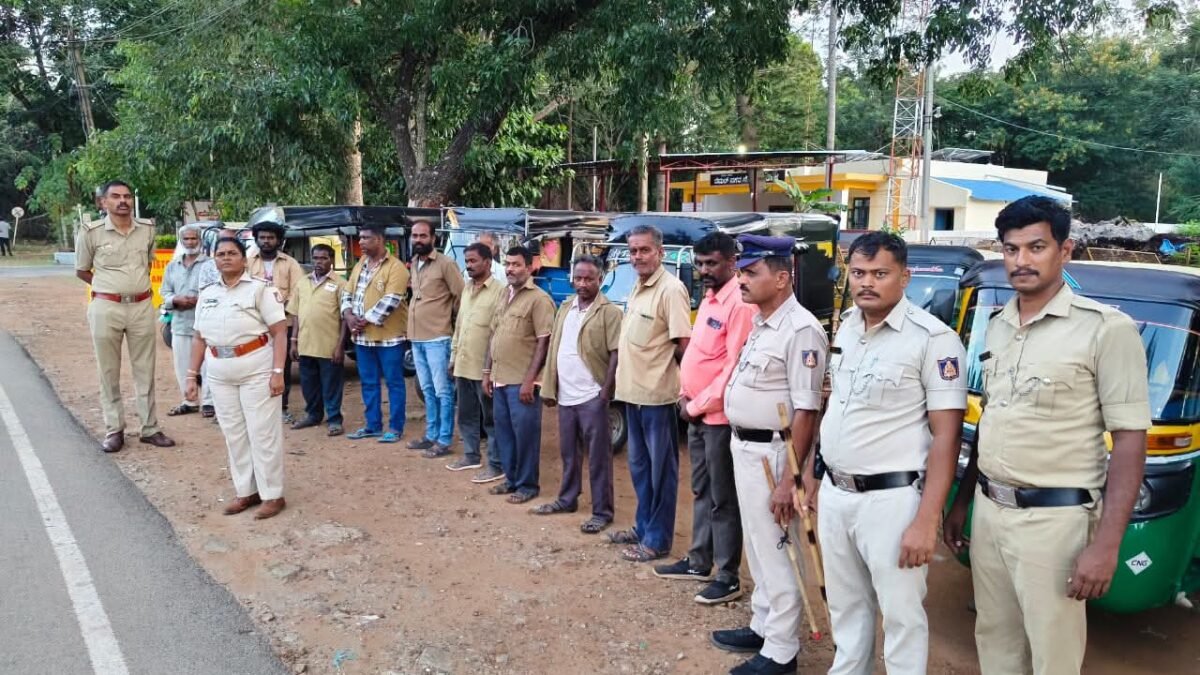 ಬೆಮೆಲ್ ನಗರ: ಆಟೋ ಚಾಲಕರಿಗೆ ಪಿಎಸ್‌ಐ ಅವರಿಂದ ಸಂಚಾರ ನಿಯಮಗಳ ಜಾಗೃತಿ ಸಭೆ