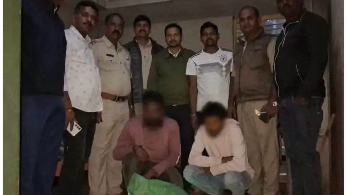 ಊರುಗುತ್ತಿ ಗ್ರಾಮದಲ್ಲಿ ಭರ್ಜರಿ ಕಾರ್ಯಾಚರಣೆ: ಗಾಂಜಾ ಮಾರಾಟ ಮಾಡುತ್ತಿದ್ದ ಇಬ್ಬರು ಆರೋಪಿಗಳ ಬಂಧನ, ಶನಿವಾರಸಂತೆ ಪೊಲೀಸರ ಭರ್ಜರಿ ಬೇಟೆ!