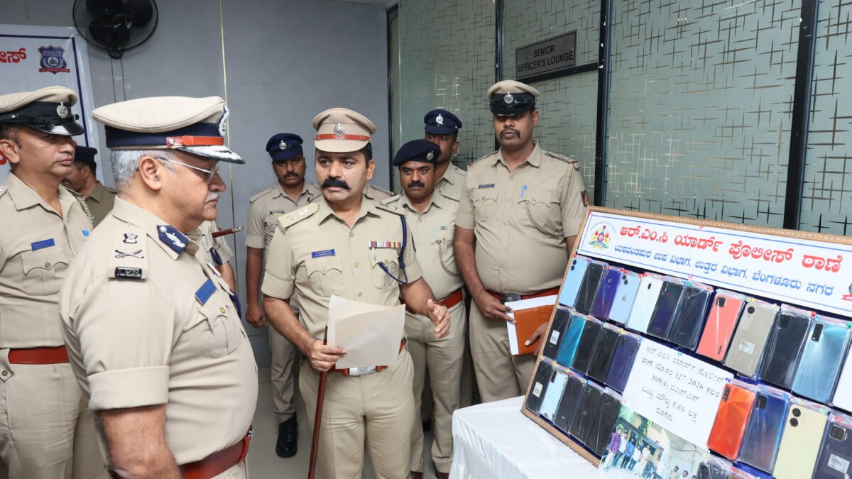ಆರ್.ಎಂ.ಸಿ.ಯಾರ್ಡ್ ಪೊಲೀಸರ ಕಾರ್ಯಾಚರಣೆ: ಇಬ್ಬರು ಮೊಬೈಲ್ ಸುಲಿಗೆಕೋರರ ಬಂಧನ, 30 ಮೊಬೈಲ್ ವಶ