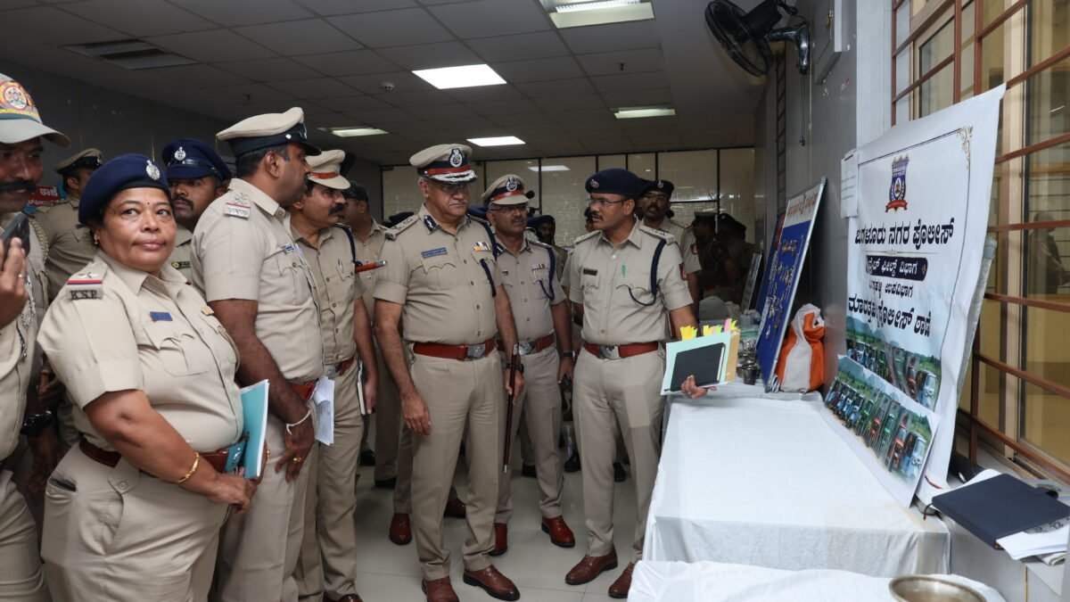 ಮಾರತ್ತಹಳ್ಳಿ ಪೊಲೀಸರ ಕಾರ್ಯಾಚರಣೆ: 10 ಆಟೋರಿಕ್ಷಾಗಳ ವಶ, ₹40 ಲಕ್ಷ ಮೌಲ್ಯದ ಮಾಲು ಜಪ್ತಿ