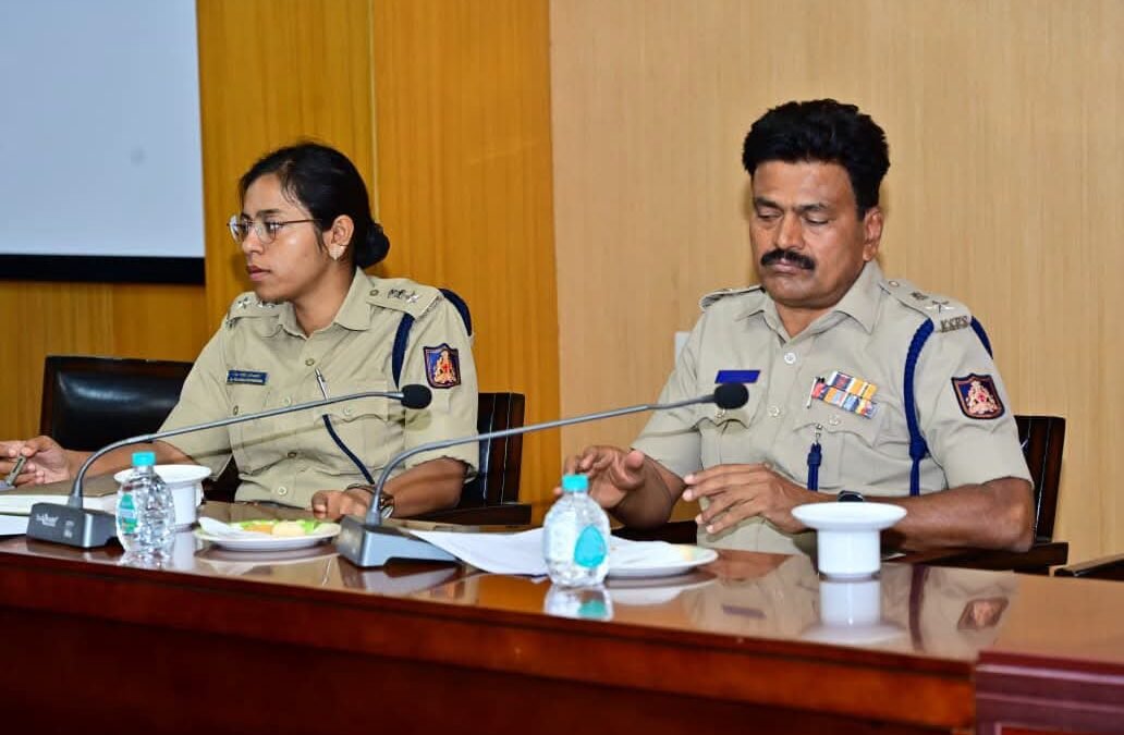 ದೀಪಾವಳಿ ಹಬ್ಬ: ತಾತ್ಕಾಲಿಕ ಪಟಾಕಿ ಮಳಿಗೆಗಳ ಸ್ಥಾಪನೆ ಹಾಗೂ ಭದ್ರತೆ ಕುರಿತು ಡಿಸಿಪಿಗಳ ಅಧ್ಯಕ್ಷತೆಯಲ್ಲಿ ಸಮನ್ವಯ ಸಭೆ